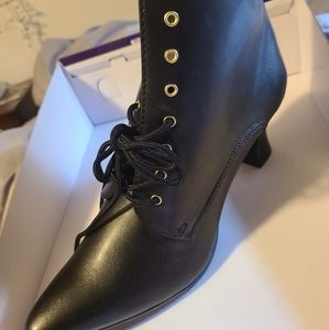 Victorian style boot
